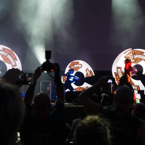 Enjoy epic shows with Visual Poi MAXI