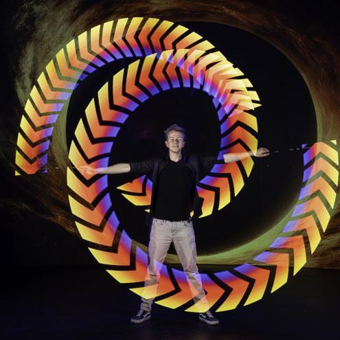 Transport into another dimension with Visual Poi