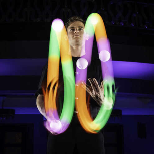 LED juggling ball – stunning lightshow