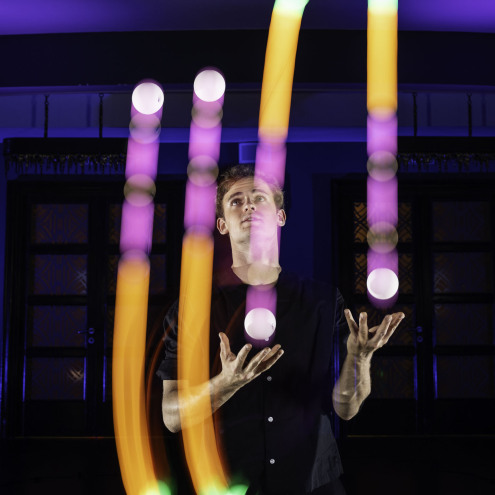 LED juggling ball – USB-C charging