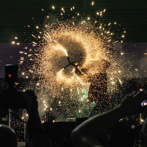 Pyrotechnic boom spinning Dragon Staff for pyrotechnics