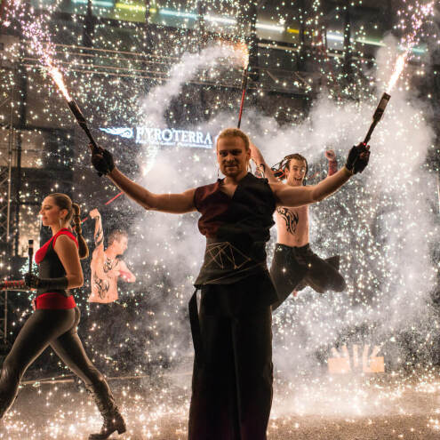 Pyrotechnic boom spinning Poi for pyrotechnics