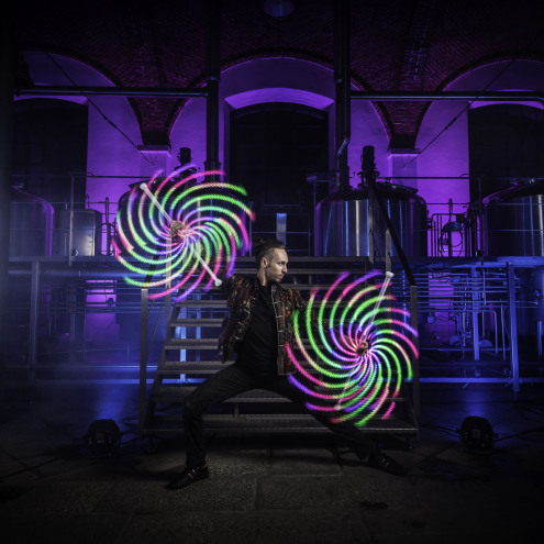 Lumi Staff – LED staff with endless creativity