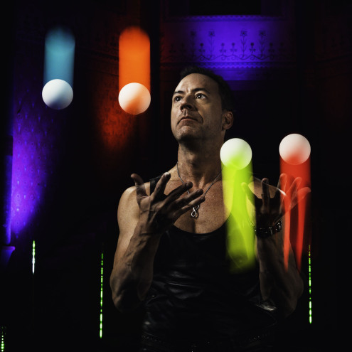 LED Juggling Ball – offers USB-C fast charging