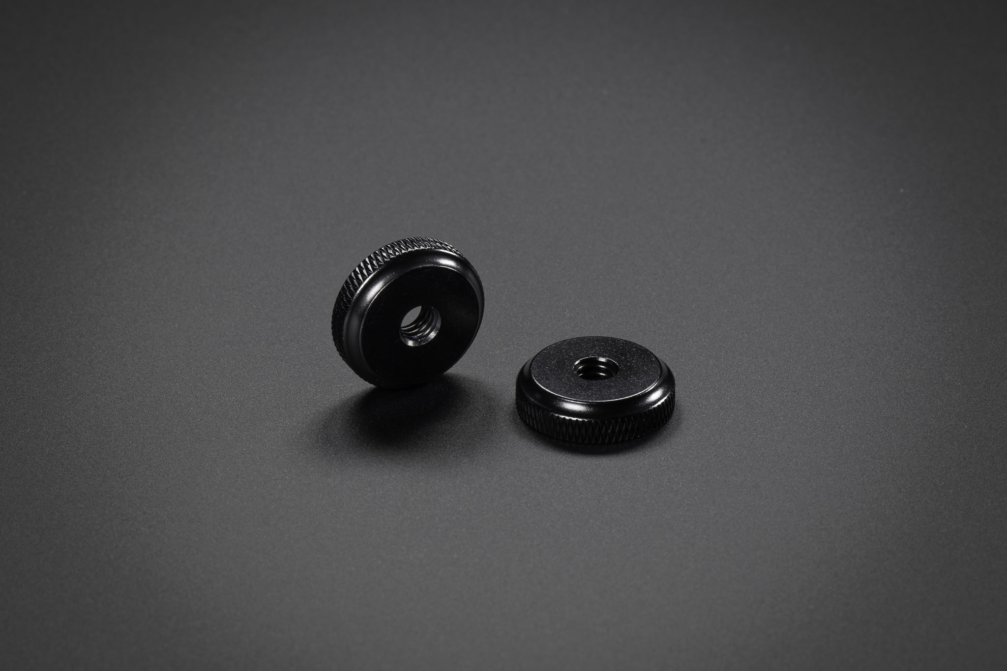 Tripod mount knob