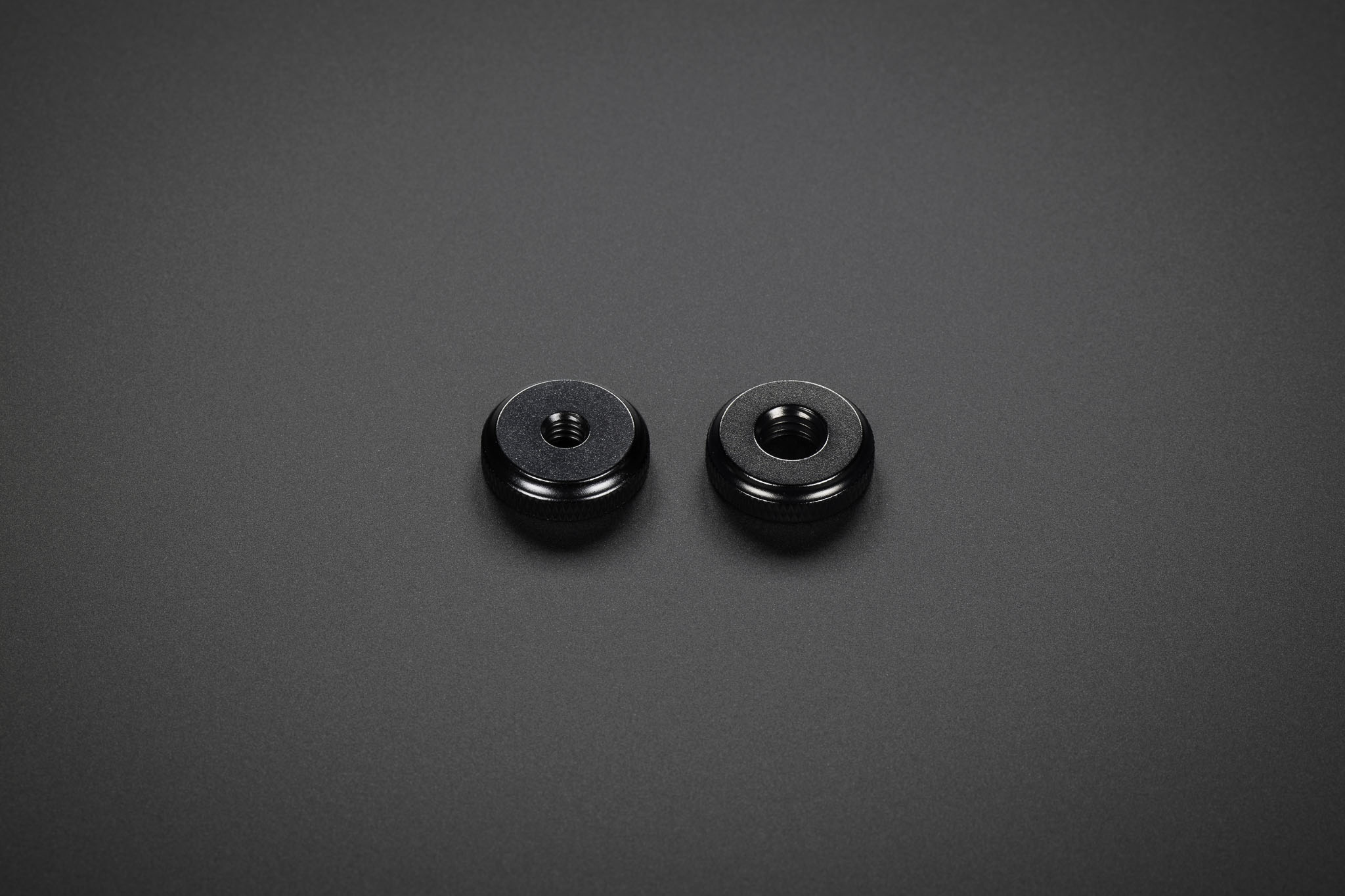 Tripod mount knob